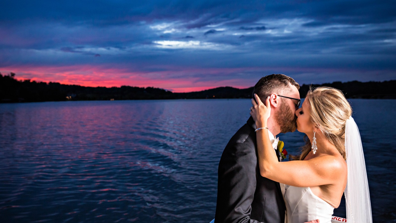 BR-Perf-Kiss-Bow-Pic